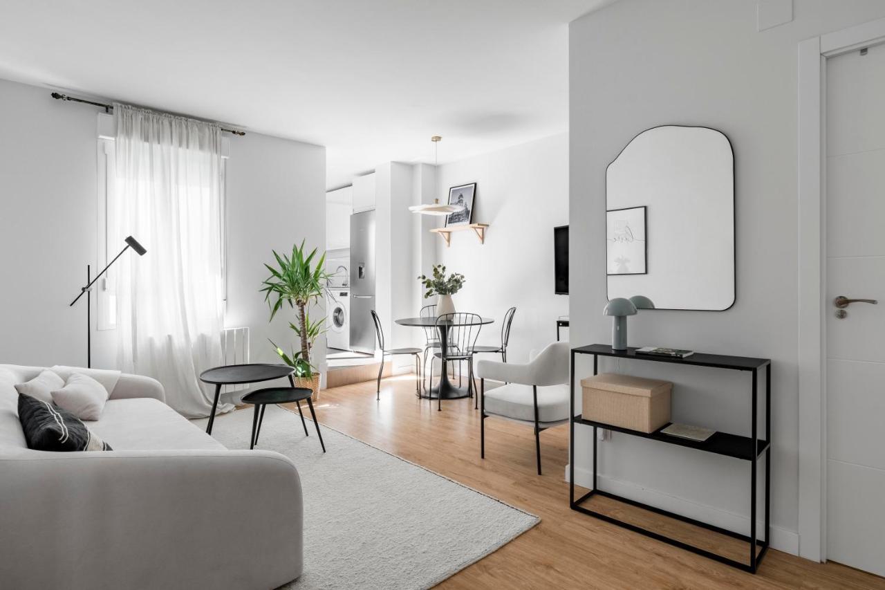 Cozy 2 Bedroom Apartment With Patio Madri Exterior foto